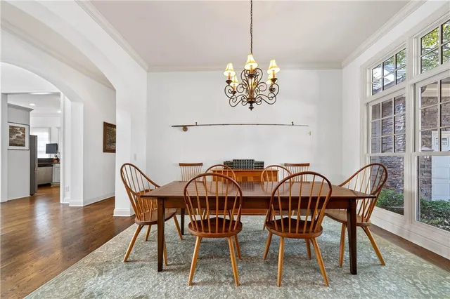 a view of a livingroom with furniture and a livingroom