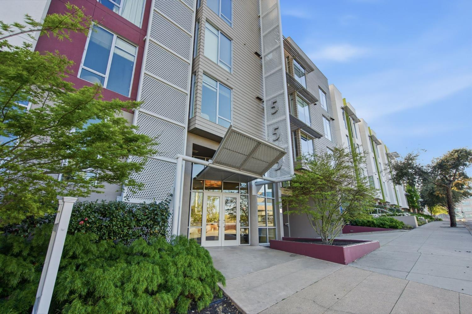 555 Ygnacio Valley Road, Unit 220 Walnut Creek, CA 94596 - Photo 1 of 33