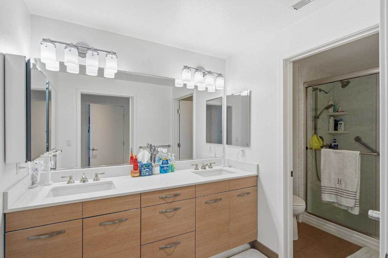 555 Ygnacio Valley Road, Unit 220 Walnut Creek, CA 94596 - Photo 16 of 33