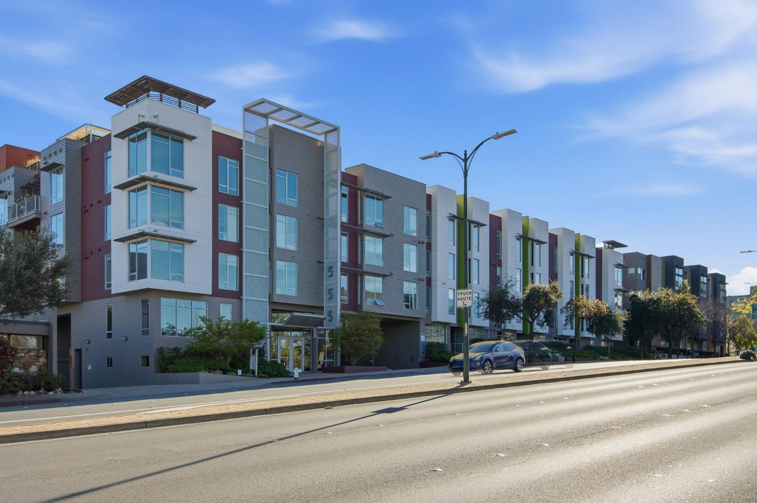 555 Ygnacio Valley Road, Unit 220 Walnut Creek, CA 94596 - Photo 3 of 33