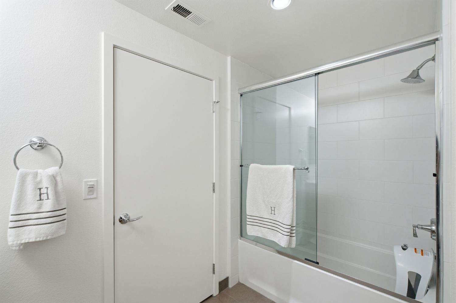 555 Ygnacio Valley Road, Unit 220 Walnut Creek, CA 94596 - Photo 10 of 33