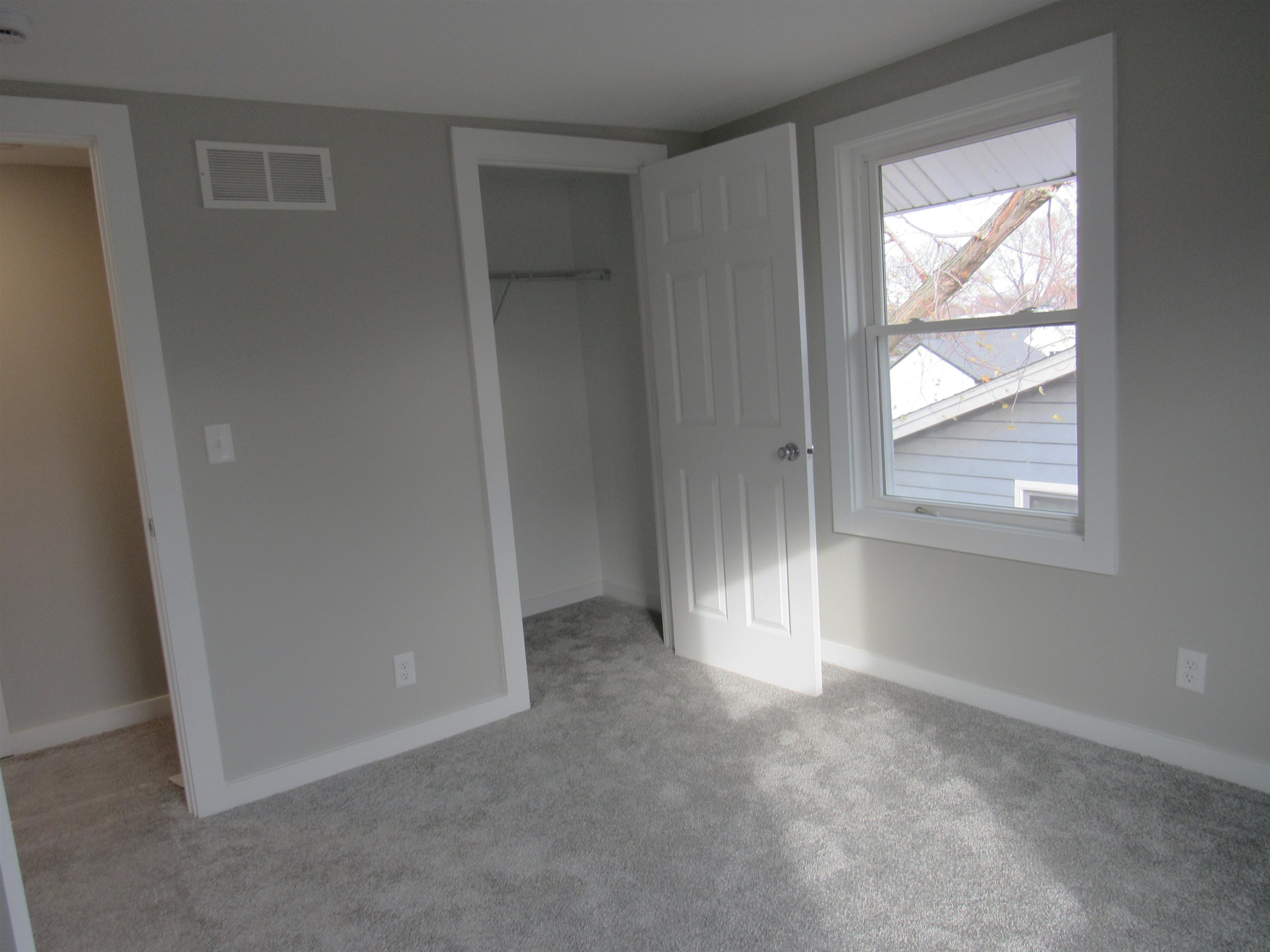 336 Belteberg Road Loves Park, IL 61111 - Photo 13 of 23 an empty room that has a window