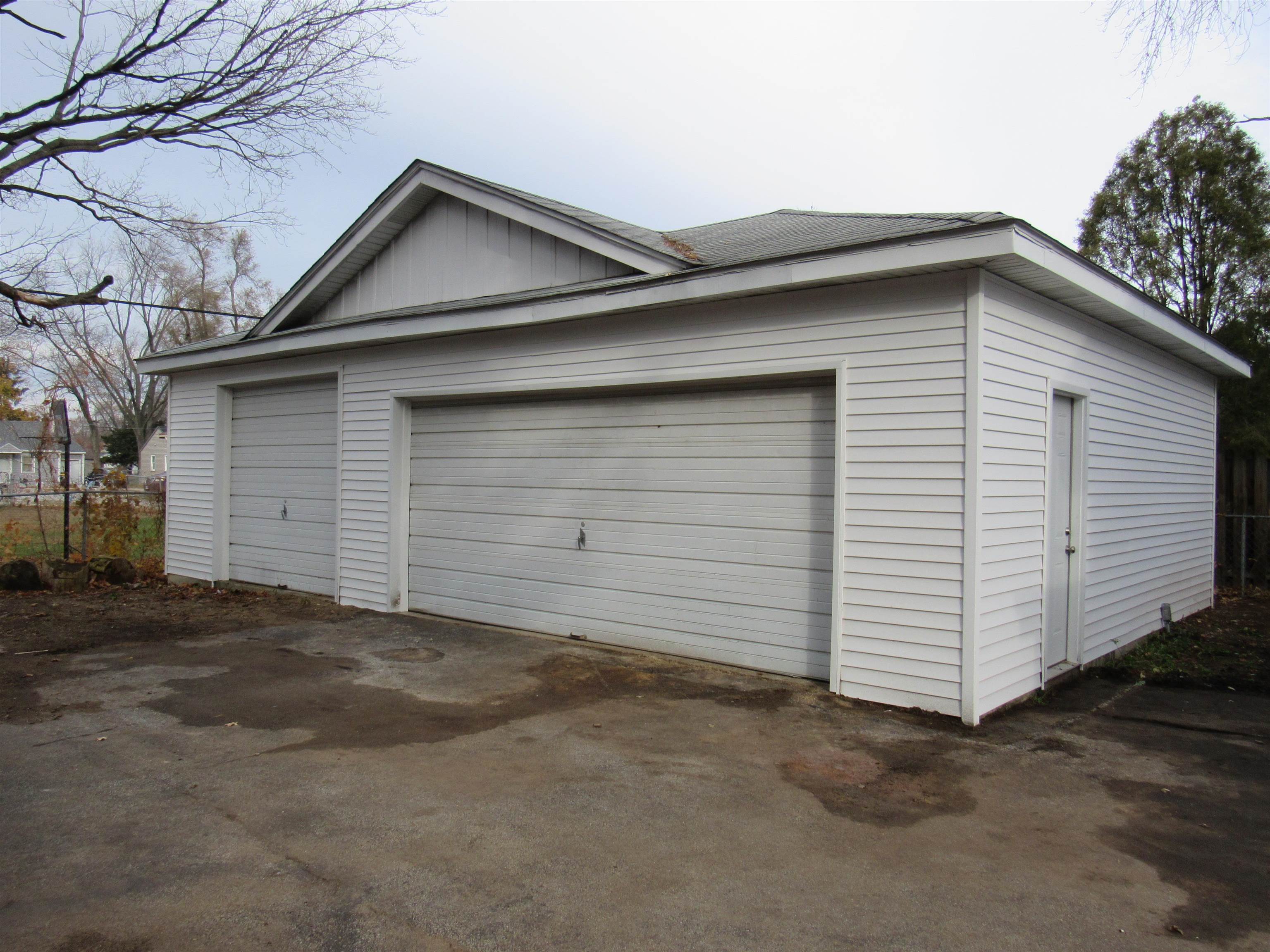 336 Belteberg Road Loves Park, IL 61111 - Photo 21 of 23 a view of backyard of house