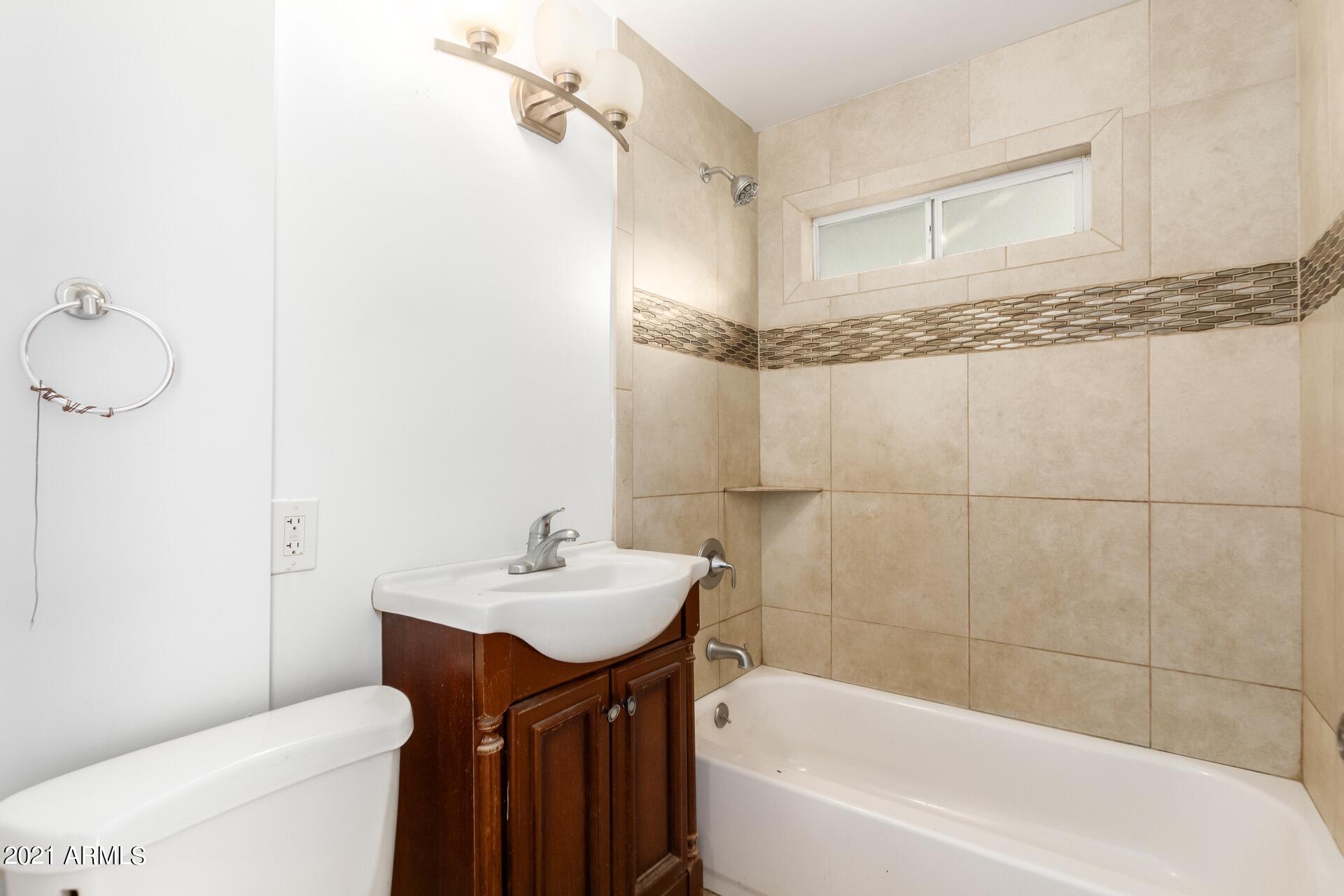 2015 West Monte Vista Road Phoenix, AZ 85009 - Photo 19 of 36 16 Monte Vista