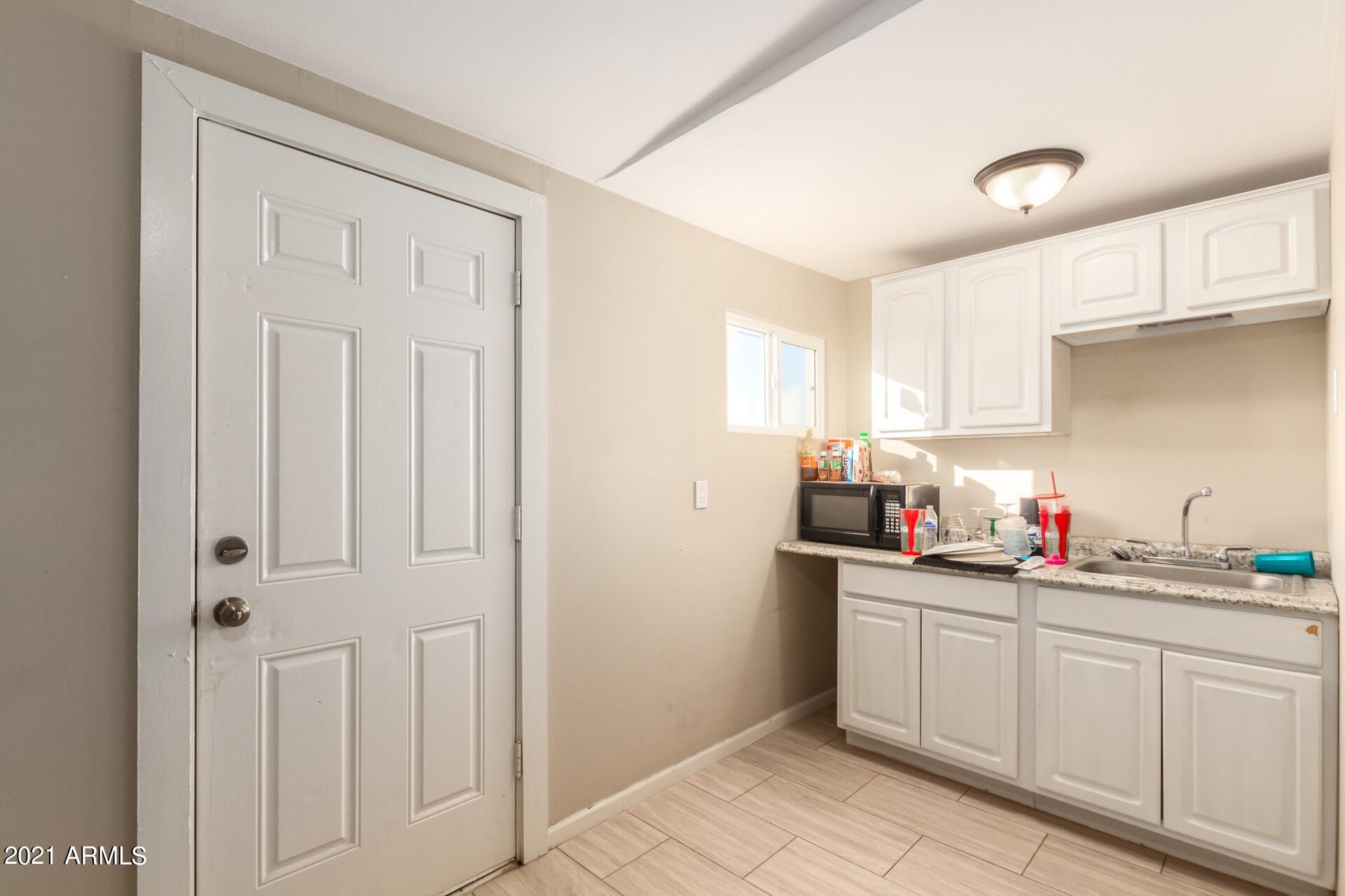 2015 West Monte Vista Road Phoenix, AZ 85009 - Photo 27 of 36 24 Monte Vista