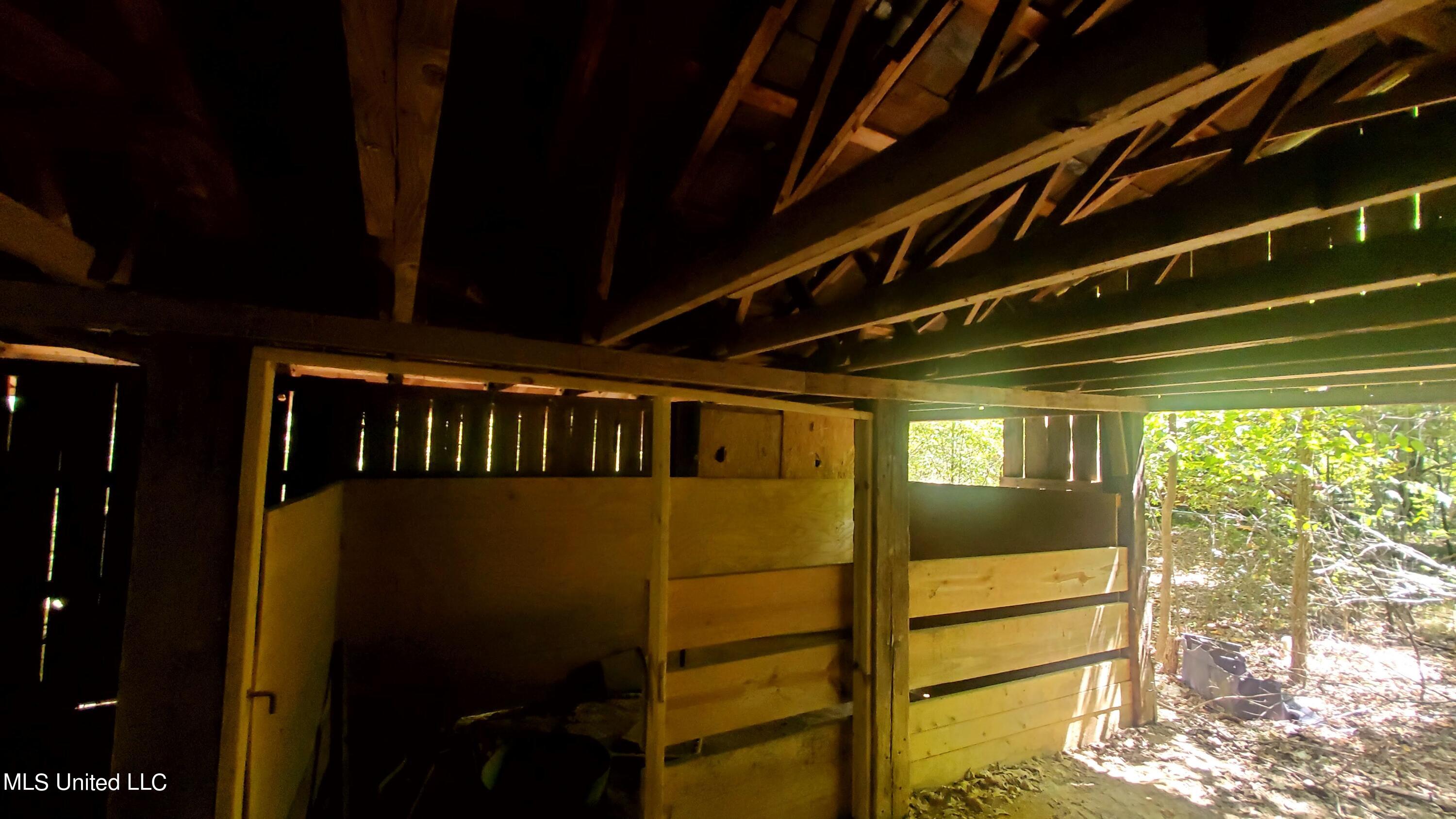7443 Tate Marshall Road Coldwater, MS 38618 - Photo 9 of 20 Barn