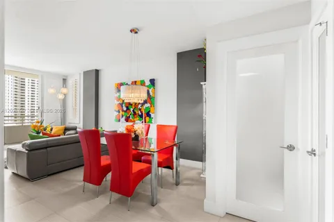 $620,000 | 888 Brickell Key Drive, Unit 1002, Miami, FL 33131