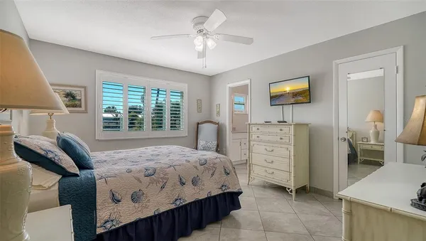 $3,500 | 2657 Riverbluff Parkway, Unit V122, Sarasota, FL 34231