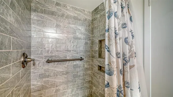 $3,500 | 2657 Riverbluff Parkway, Unit V122, Sarasota, FL 34231