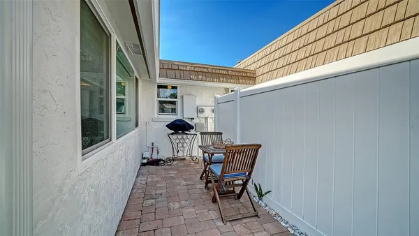 $3,500 | 2657 Riverbluff Parkway, Unit V122, Sarasota, FL 34231