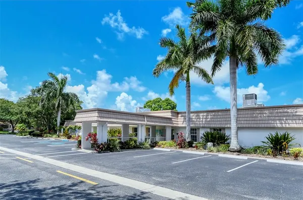 $3,500 | 2657 Riverbluff Parkway, Unit V122, Sarasota, FL 34231