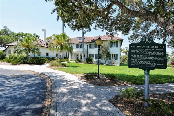 $3,500 | 2657 Riverbluff Parkway, Unit V122, Sarasota, FL 34231