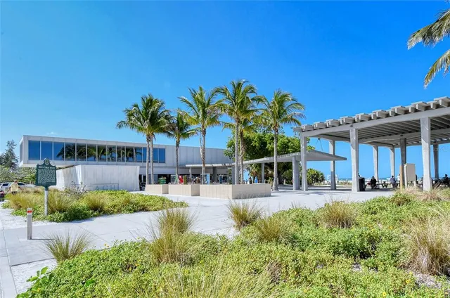 $2,950 | 2657 Riverbluff Parkway, Unit V122, Sarasota, FL 34231