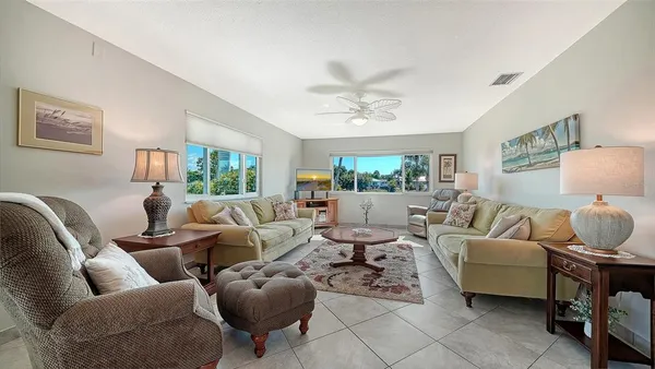 $3,500 | 2657 Riverbluff Parkway, Unit V122, Sarasota, FL 34231