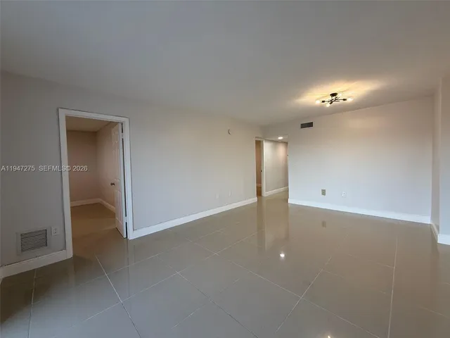 $2,400 | 5033 Northwest 7th Street, Unit 306, Miami, FL 33126