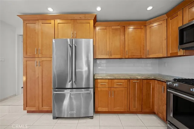 $5,950 | 18402 Oxboro Lane, Huntington Beach, CA 92648