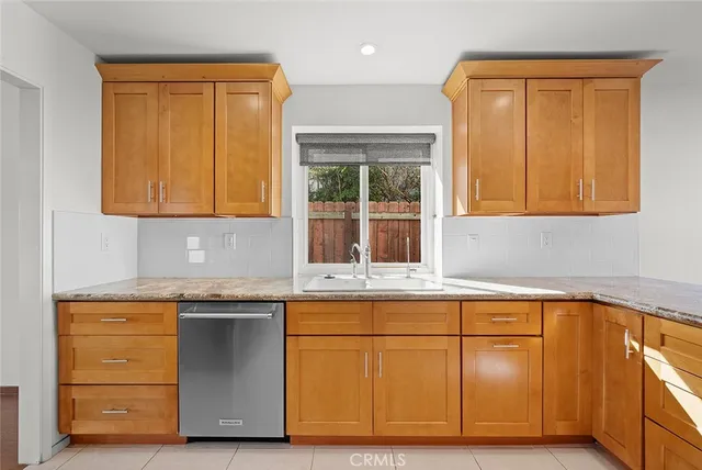 $5,950 | 18402 Oxboro Lane, Huntington Beach, CA 92648