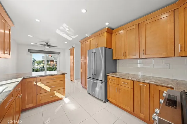 $5,950 | 18402 Oxboro Lane, Huntington Beach, CA 92648