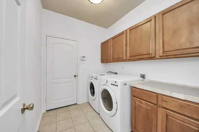 $2,400 | 13114 Oak Ledge Drive, Houston, TX 77065