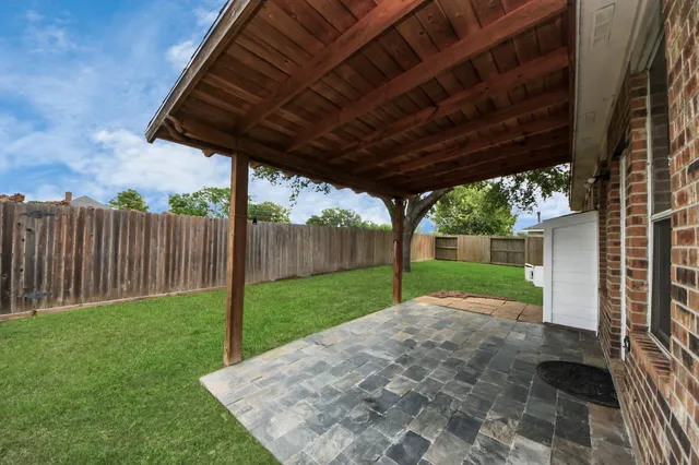 $2,400 | 13114 Oak Ledge Drive, Houston, TX 77065