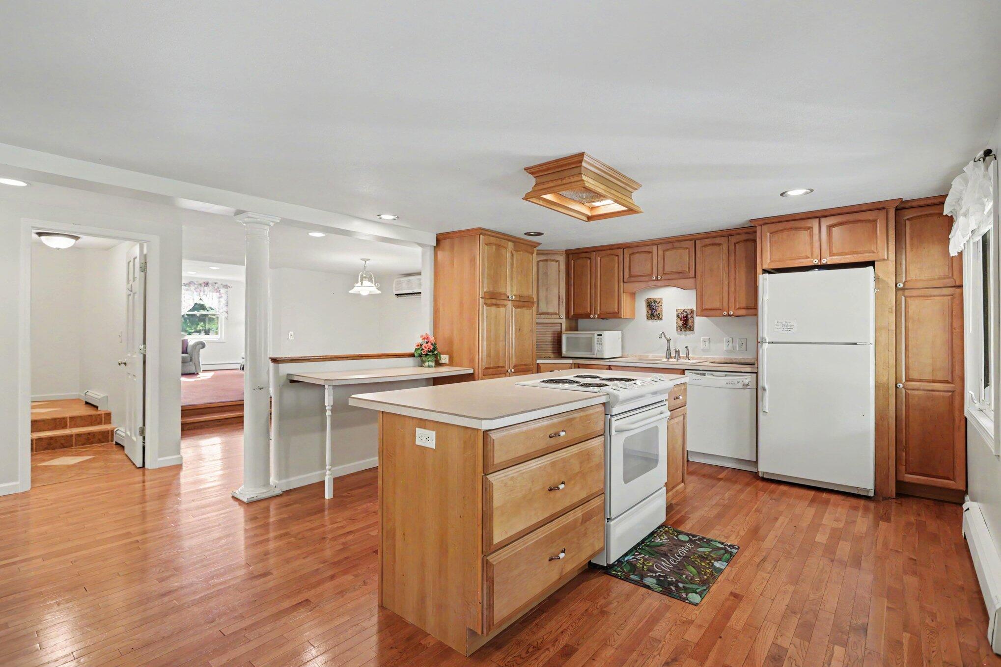 58881 Yeatter Road Colon, MI 49040 - Photo 4 of 43 012_file_2559