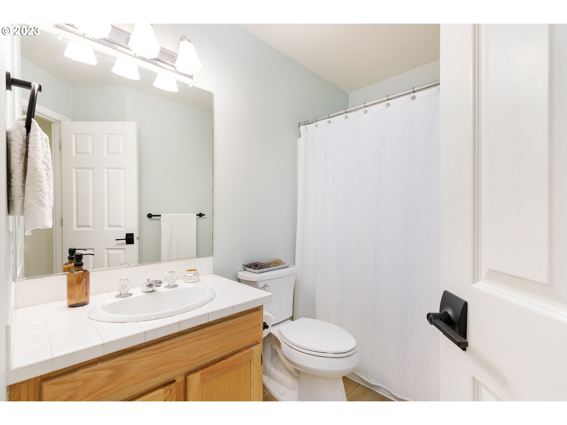 4816 Southwest Orchard Lane Portland, OR 97219 - Photo 25 of 36