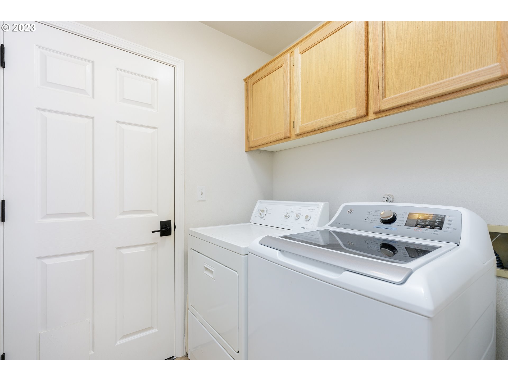 4816 Southwest Orchard Lane Portland, OR 97219 - Photo 27 of 36