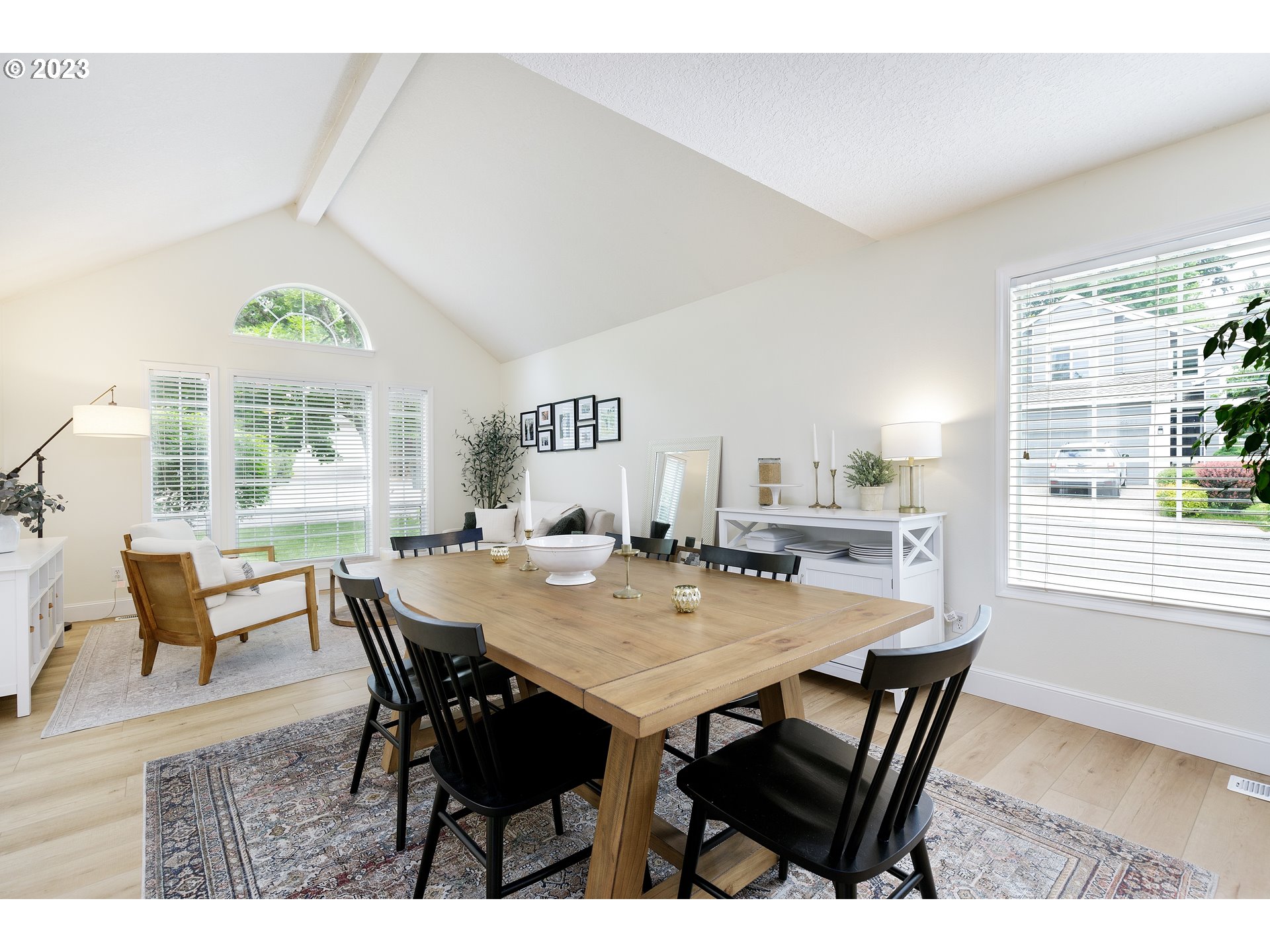 4816 Southwest Orchard Lane Portland, OR 97219 - Photo 10 of 36