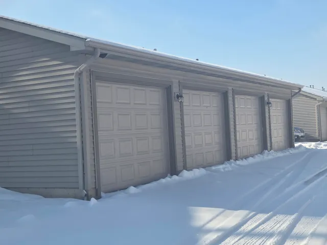 $232,900 | 1036 Crimson Clover Way, Schererville, IN 46375