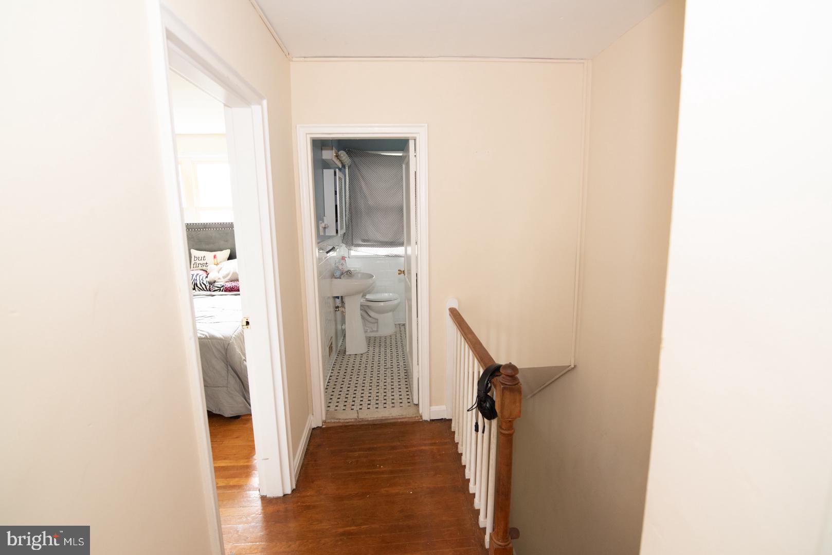 5518 Channing Road Baltimore, MD 21229 - Photo 13 of 33