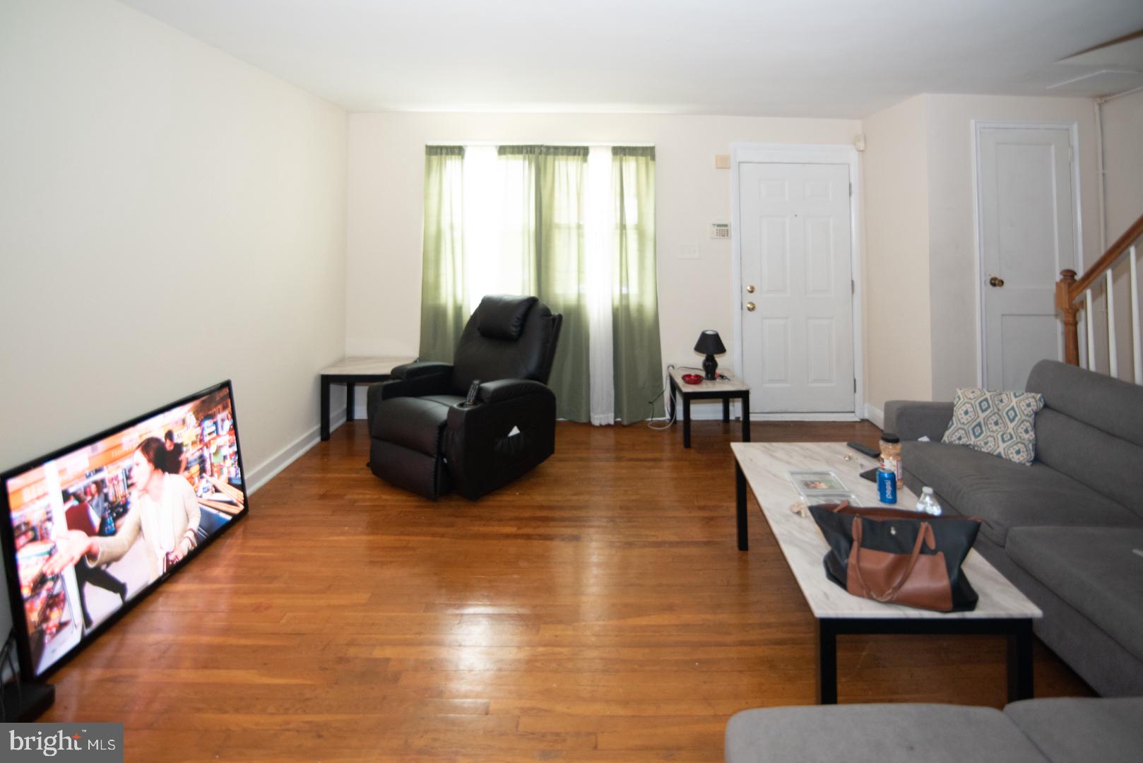 5518 Channing Road Baltimore, MD 21229 - Photo 2 of 33