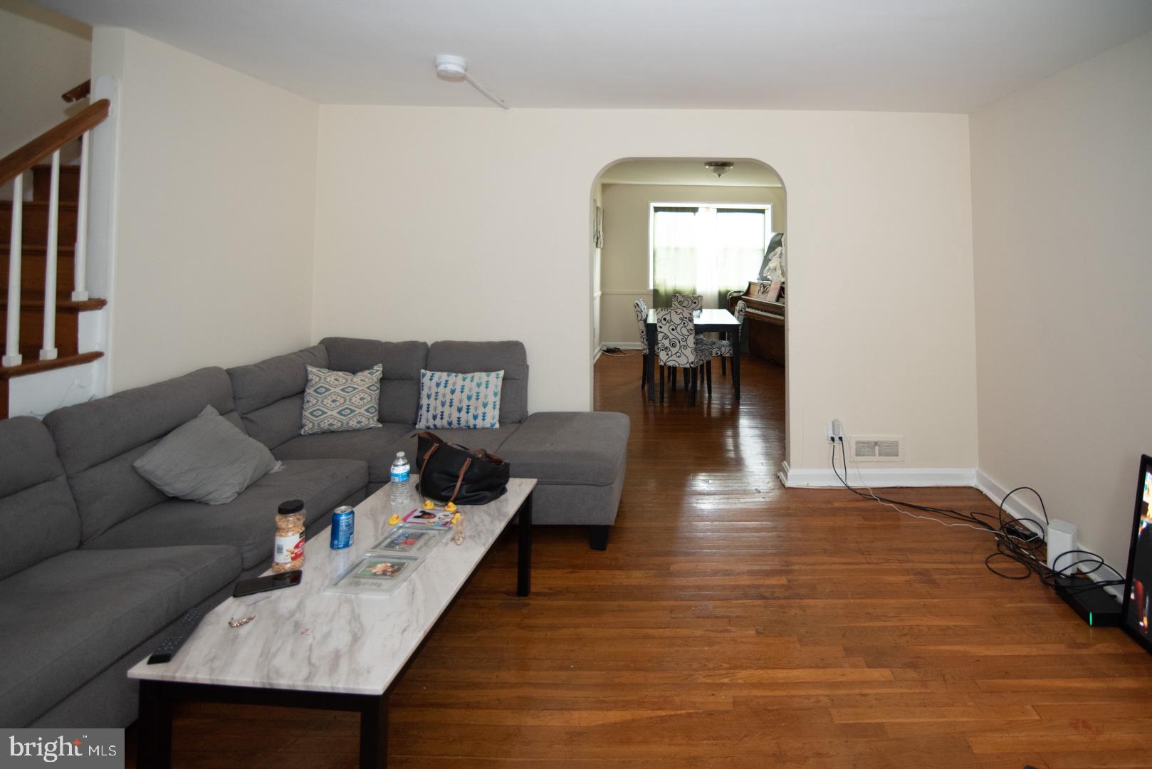 5518 Channing Road Baltimore, MD 21229 - Photo 3 of 33