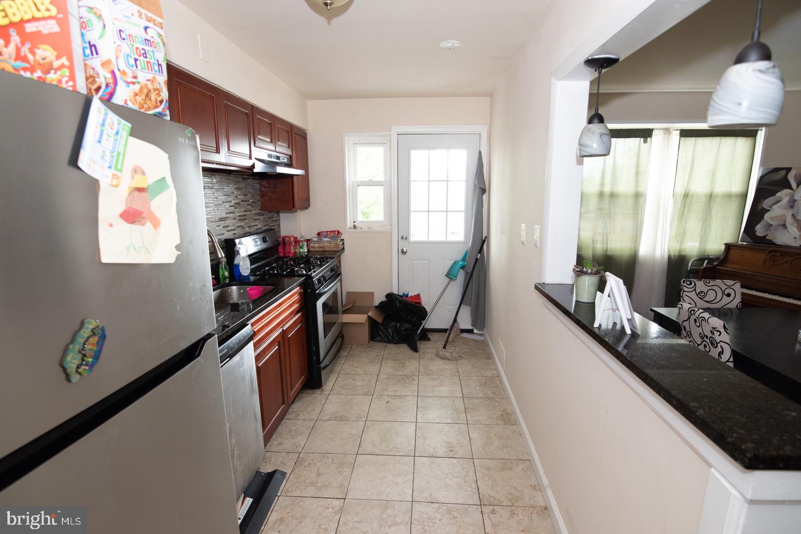 5518 Channing Road Baltimore, MD 21229 - Photo 6 of 33