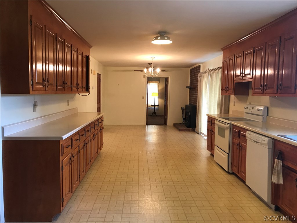 3110 Millpond Road Disputanta, VA 23842 - Photo 14 of 38 Gallery Image 14