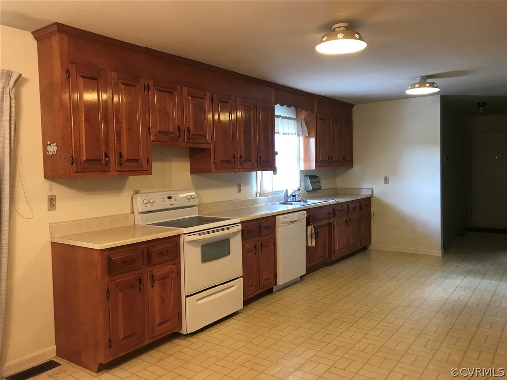 3110 Millpond Road Disputanta, VA 23842 - Photo 15 of 38 Gallery Image 15