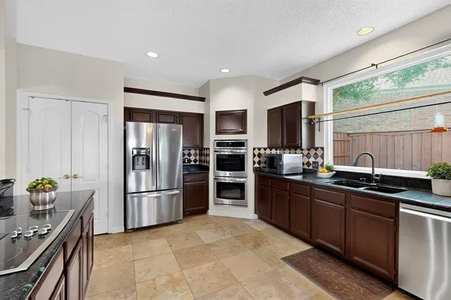 $649,500 | 2221 Everglade Court, Carrollton, TX 75006