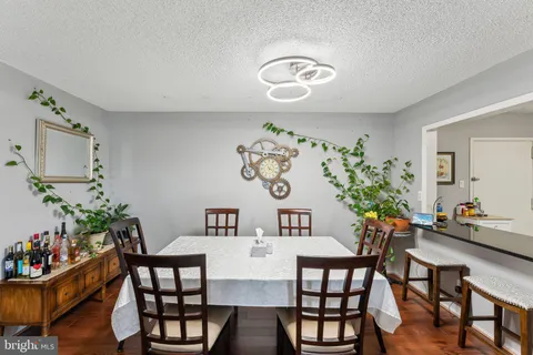 $450,000 | 1800 Old Meadow Road, Unit 1204, McLean, VA 22102