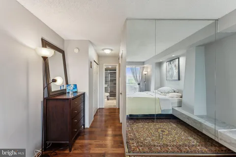 $450,000 | 1800 Old Meadow Road, Unit 1204, McLean, VA 22102