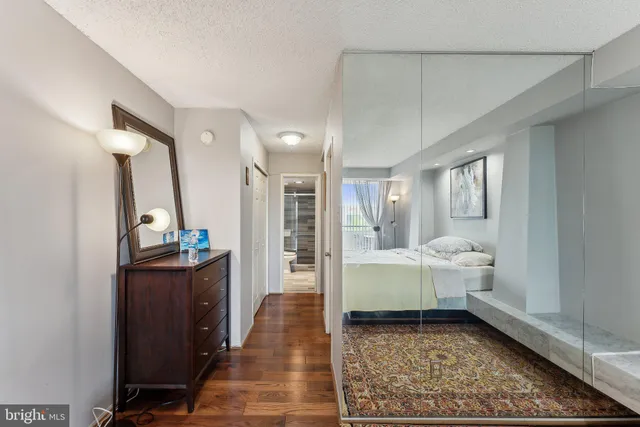 $450,000 | 1800 Old Meadow Road, Unit 1204, McLean, VA 22102