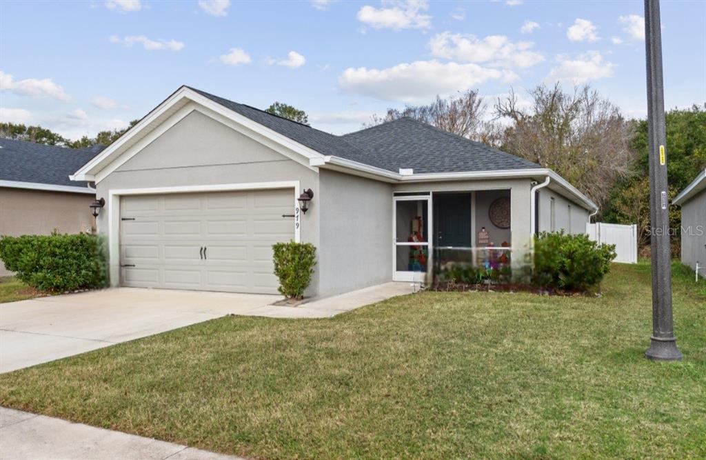 979 Pearly Ridge Lane Lakeland, FL 33809 - Photo 3 of 29 Gallery Image 3