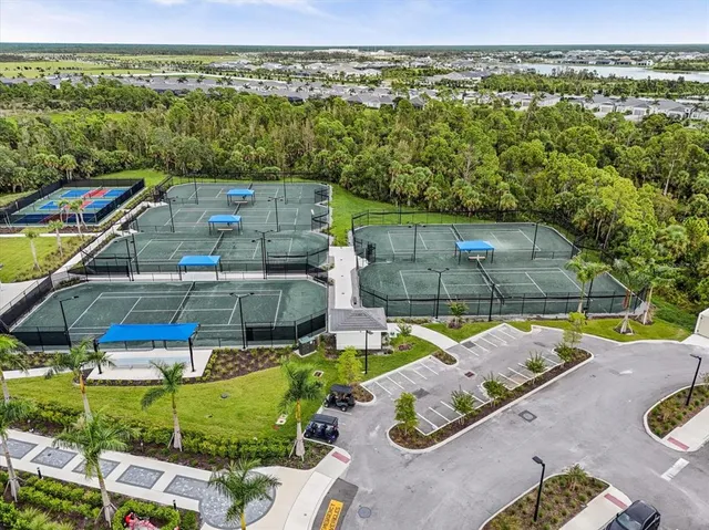 $2,000 | 12320 Wellen Golf Street, Unit 402, Venice, FL 34293