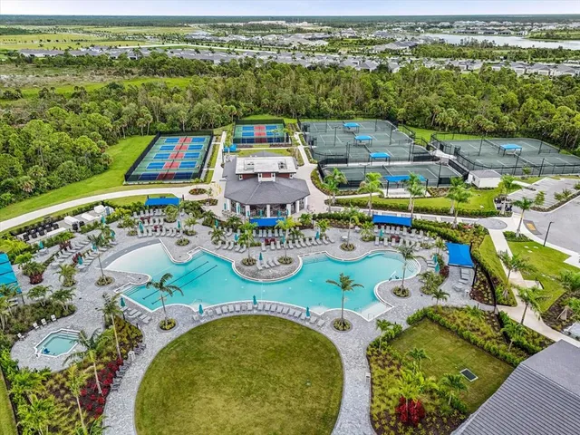 $2,000 | 12320 Wellen Golf Street, Unit 402, Venice, FL 34293