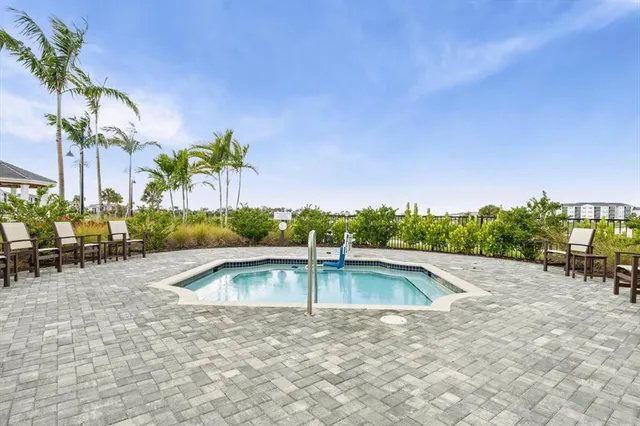 $2,000 | 12320 Wellen Golf Street, Unit 402, Venice, FL 34293