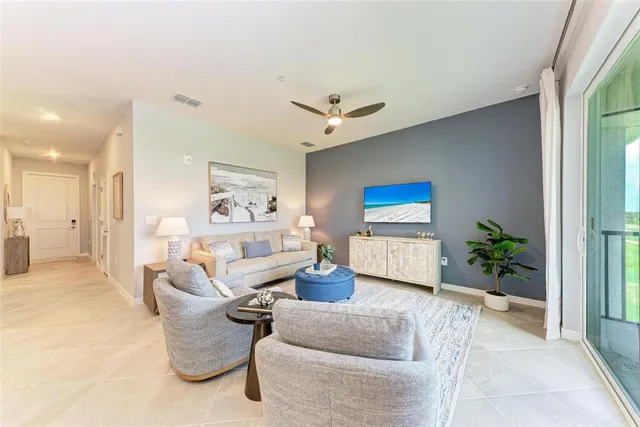 $2,000 | 12320 Wellen Golf Street, Unit 402, Venice, FL 34293