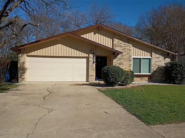 $2,495 | 5818 Townshire Road, Garland, TX 75044