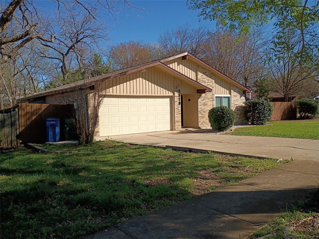 5818 Townshire Road Garland, TX 75044 - Photo 2 of 20