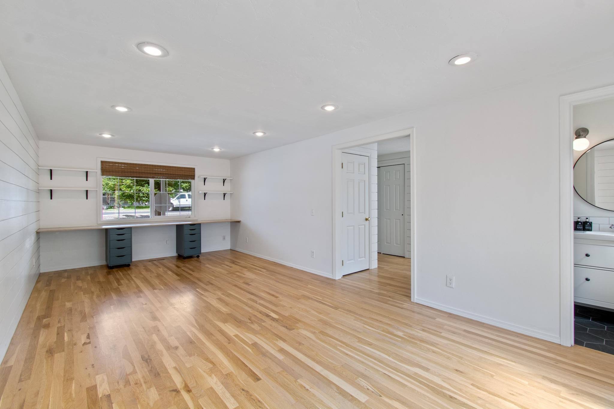 63262 Vogt Road Bend, OR 97701 - Photo 20 of 65 Family Room