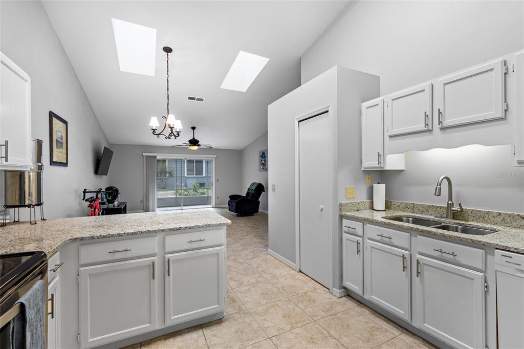 364 Northwest 48th Boulevard, Unit K Gainesville, FL 32607 - Photo 11 of 24