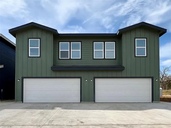 $1,875 | 3501 East Renfro Street, Unit 416, Burleson, TX 76028