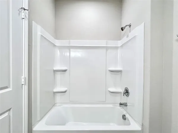 $1,875 | 3501 East Renfro Street, Unit 416, Burleson, TX 76028